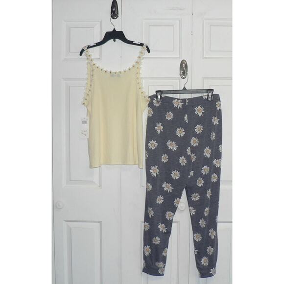 Kikit Women's Daisy Trim Tank & Jogger Pajama Set Navy/Yellow/White Large $50 - Picture 2 of 4